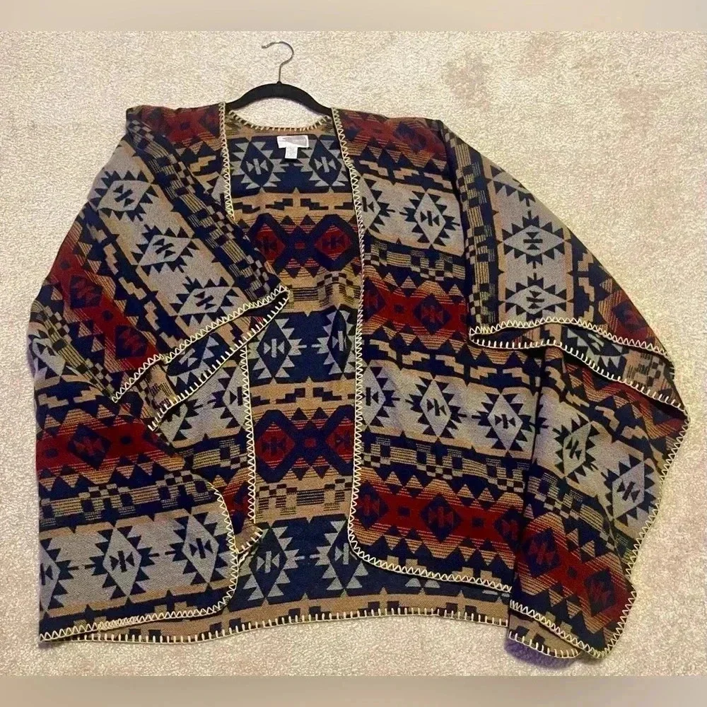 Forever 21 Contemporary Tribal Aztec Print Poncho One Size
